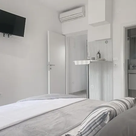 Paladin Apartment *
