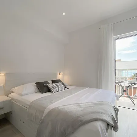 Paladin Apartment *